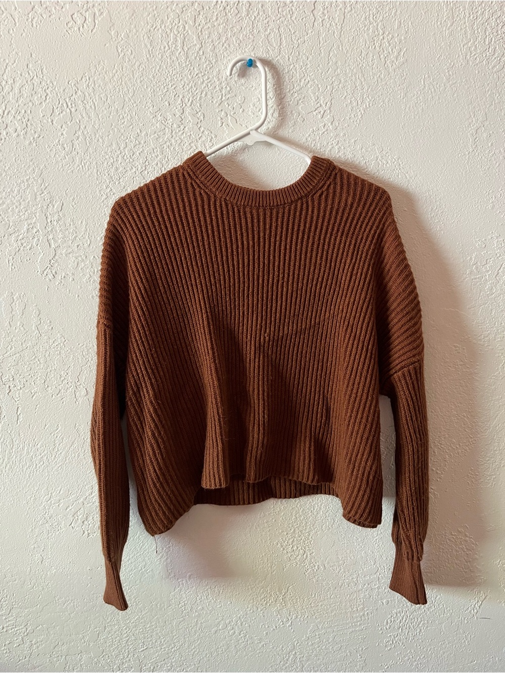 Cozy Ribbed Crewneck Sweater in Brown